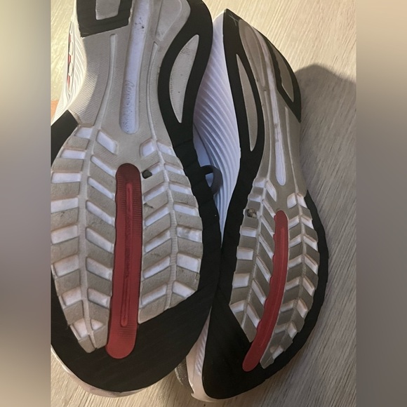 Saucony Endorphin Shift 3 - Picture 7 of 8